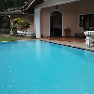 Guest house View Garden